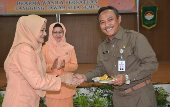 Nukman Minta DWP Kampar Lebih Berperan Aktif
